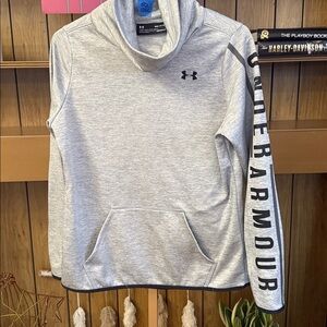 Under Armour Sweatshirt